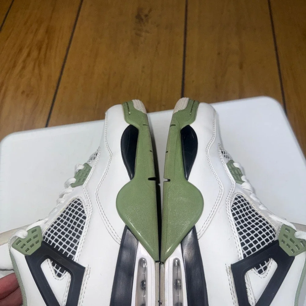 Air Jordan 4 Retro Seafoam Oil Green White Black AQ9129-103 Mens Size 8